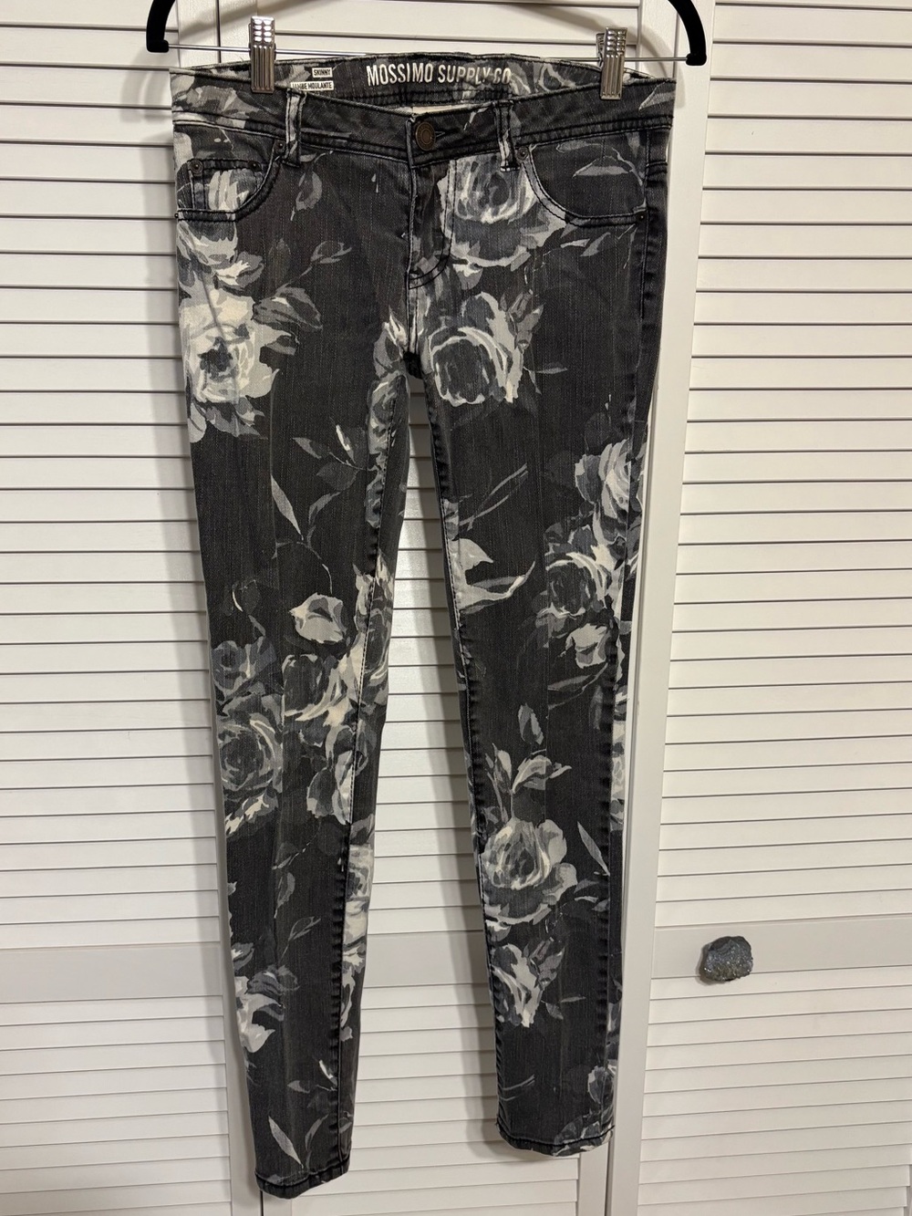 Mossimo Supply Co. Women's Gray Floral Skinny Low Rise Jeans